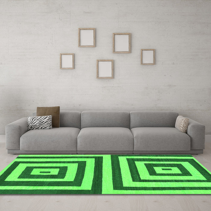 Machine Washable Oriental Green Modern Area Rugs in a Living Room,, wshabs1928grn
