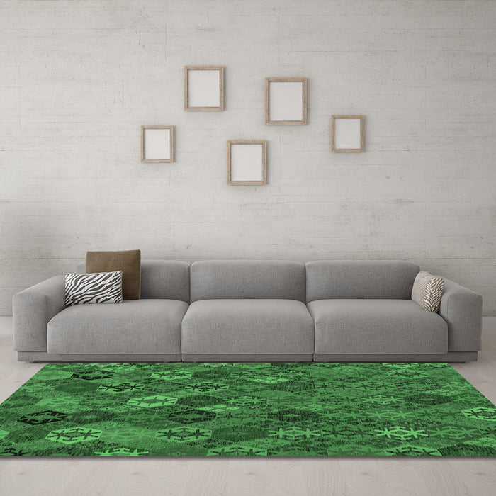 Machine Washable Abstract Emerald Green Modern Area Rugs in a Living Room,, wshabs1930emgrn