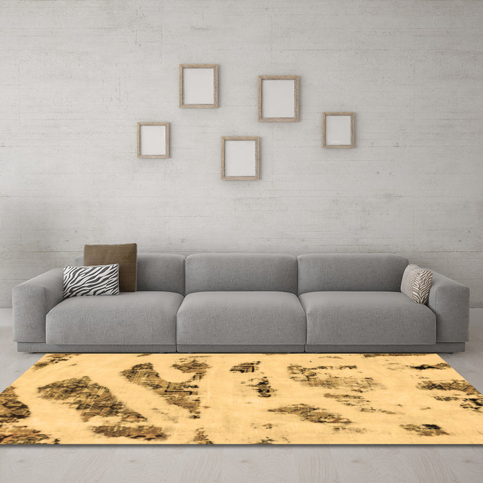 Machine Washable Abstract Brown Modern Rug in a Living Room,, wshabs1953brn