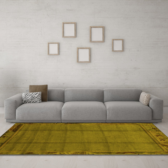 Machine Washable Abstract Yellow Modern Rug in a Living Room, wshabs1955yw