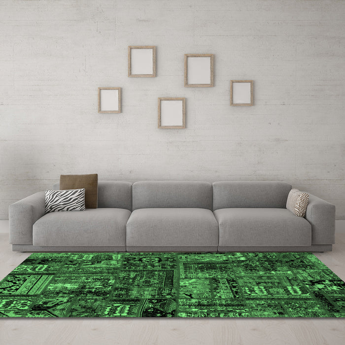Machine Washable Patchwork Emerald Green Transitional Area Rugs in a Living Room,, wshabs1957emgrn