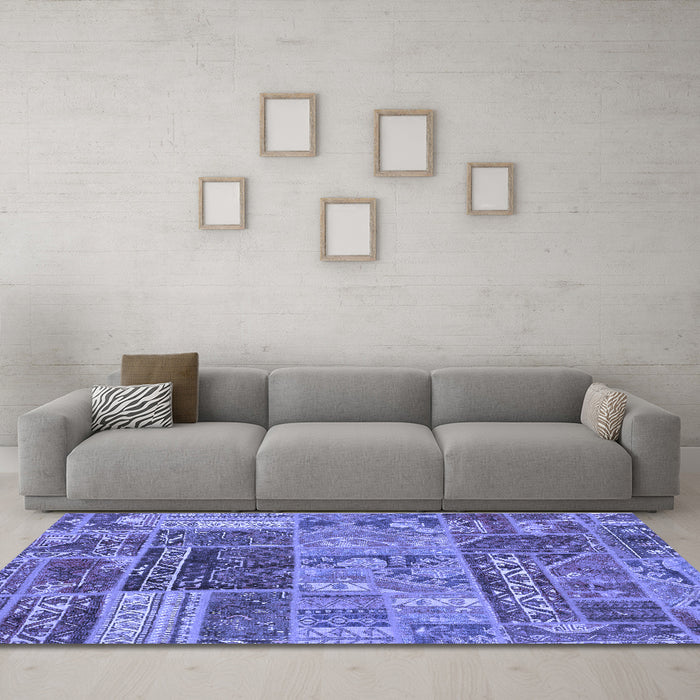 Machine Washable Patchwork Blue Transitional Rug in a Living Room, wshabs1963blu