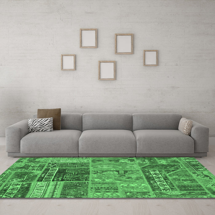 Machine Washable Patchwork Emerald Green Transitional Area Rugs in a Living Room,, wshabs1963emgrn