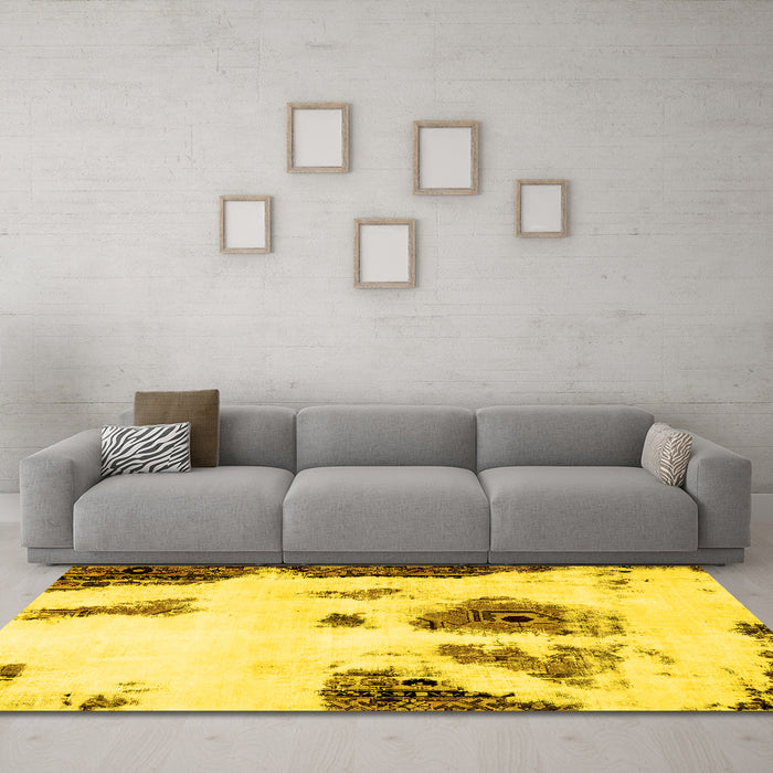 Machine Washable Abstract Yellow Modern Rug in a Living Room, wshabs1974yw