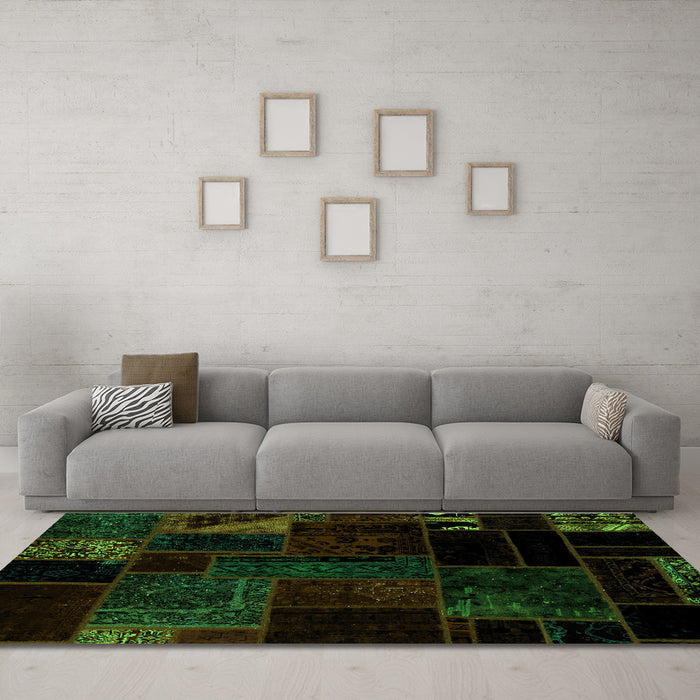 Machine Washable Patchwork Green Transitional Area Rugs in a Living Room,, wshabs1986grn