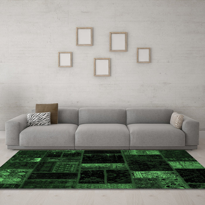 Machine Washable Patchwork Emerald Green Transitional Area Rugs in a Living Room,, wshabs1989emgrn
