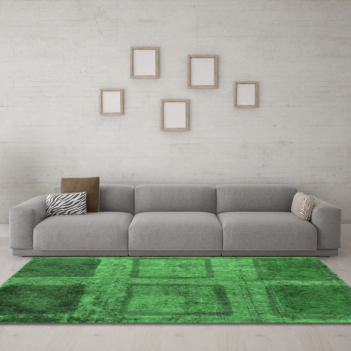 Machine Washable Abstract Emerald Green Modern Area Rugs in a Living Room,, wshabs1993emgrn