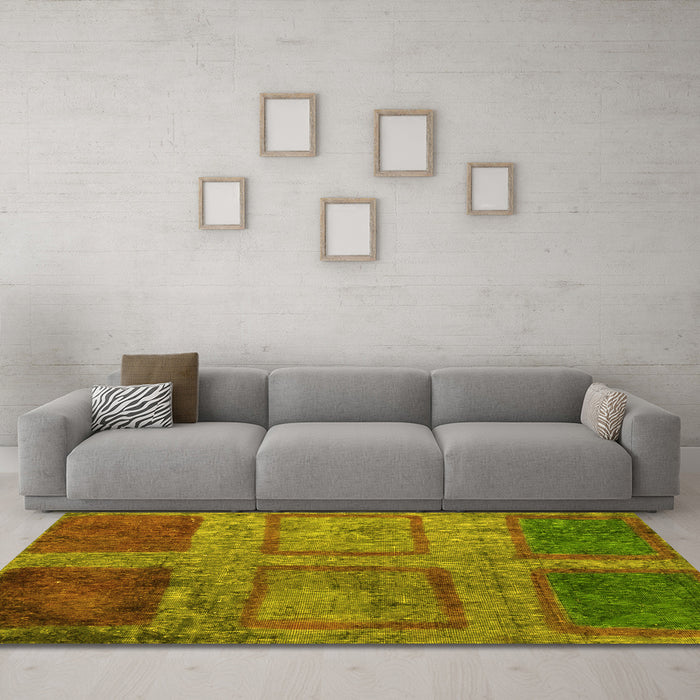 Machine Washable Abstract Yellow Modern Rug in a Living Room, wshabs1993yw