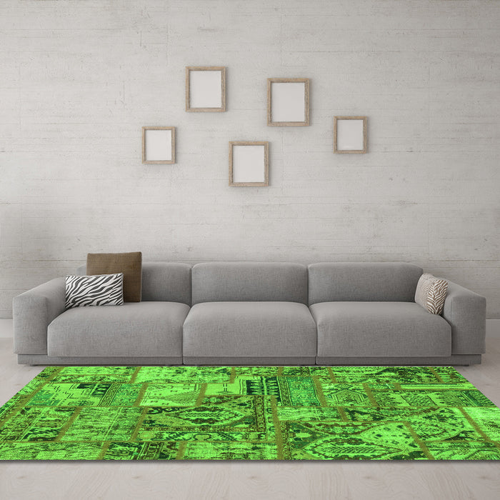 Machine Washable Abstract Green Modern Area Rugs in a Living Room,, wshabs1994grn