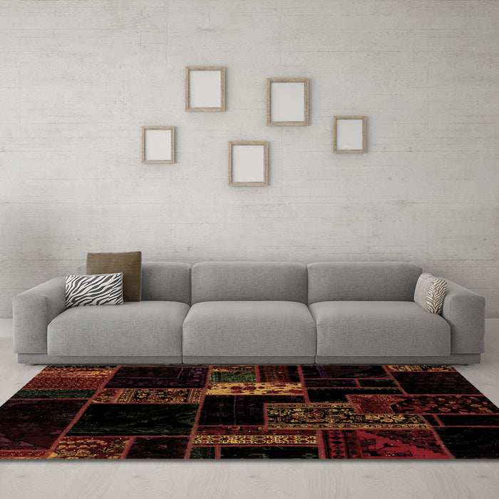 Machine Washable Patchwork Brown Transitional Rug in a Living Room,, wshabs2005brn