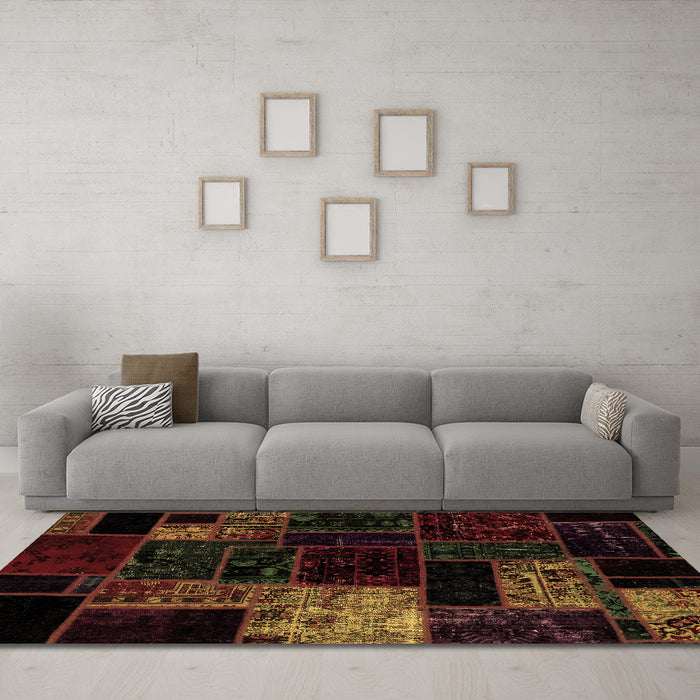 Machine Washable Patchwork Brown Transitional Rug in a Living Room,, wshabs2027brn