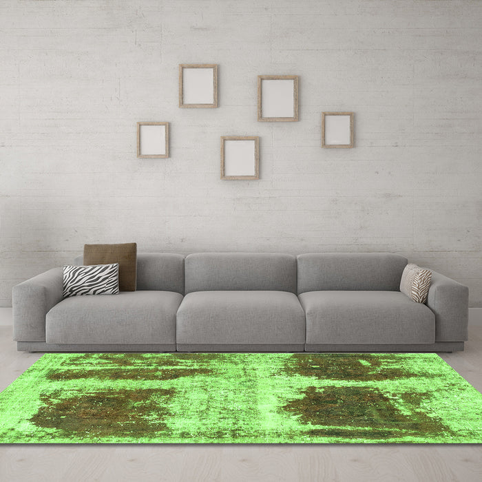 Machine Washable Abstract Green Modern Area Rugs in a Living Room,, wshabs2038grn