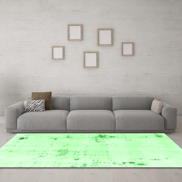 Machine Washable Solid Emerald Green Modern Area Rugs in a Living Room,, wshabs2042emgrn