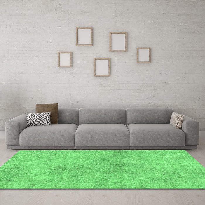 Machine Washable Abstract Emerald Green Modern Area Rugs in a Living Room,, wshabs2043emgrn
