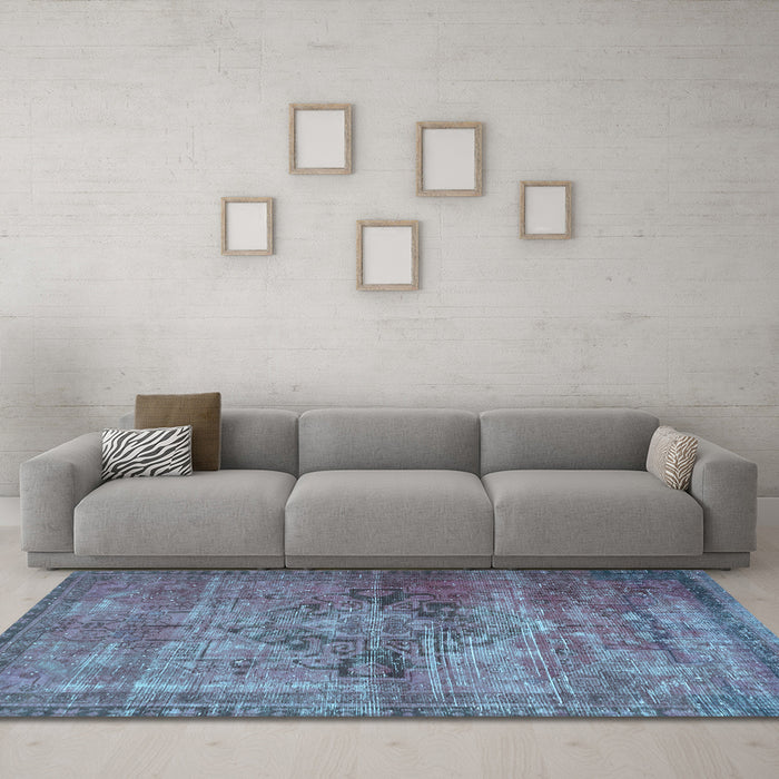 Machine Washable Oriental Light Blue Traditional Rug in a Living Room, wshabs2045lblu