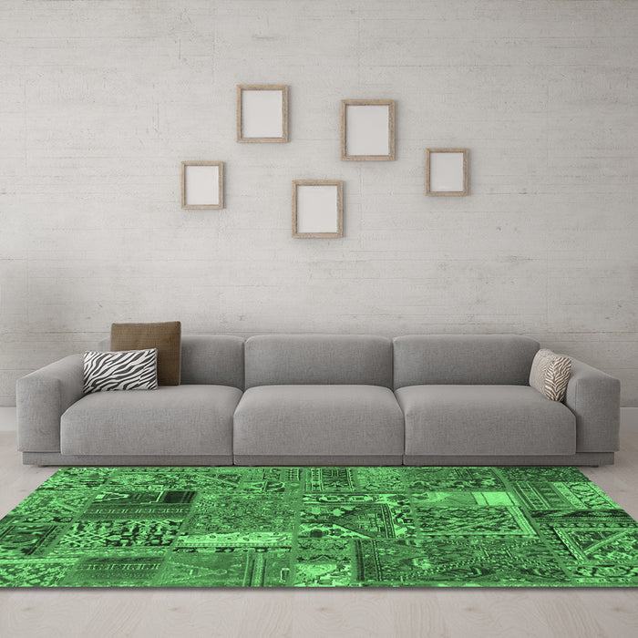 Machine Washable Patchwork Emerald Green Transitional Area Rugs in a Living Room,, wshabs2057emgrn