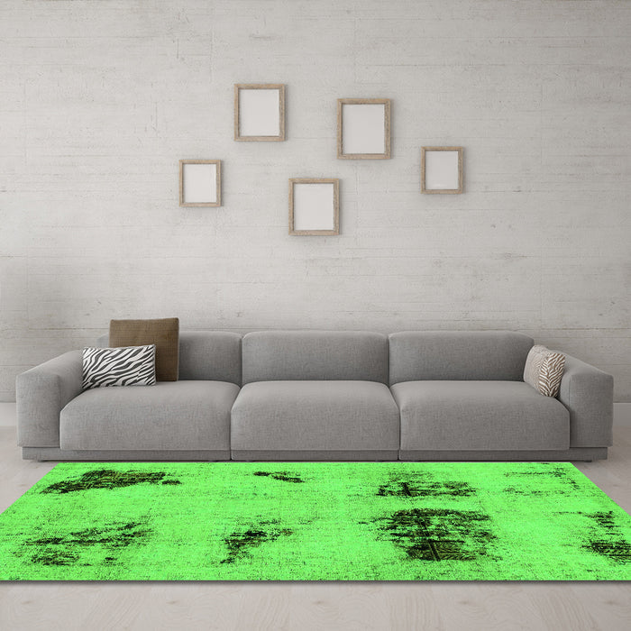 Machine Washable Abstract Green Modern Area Rugs in a Living Room,, wshabs2059grn