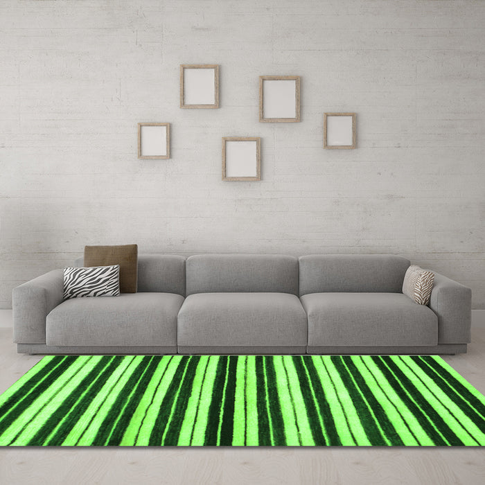 Machine Washable Abstract Green Modern Area Rugs in a Living Room,, wshabs207grn