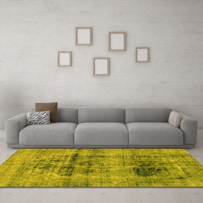 Machine Washable Abstract Yellow Modern Rug in a Living Room, wshabs2087yw