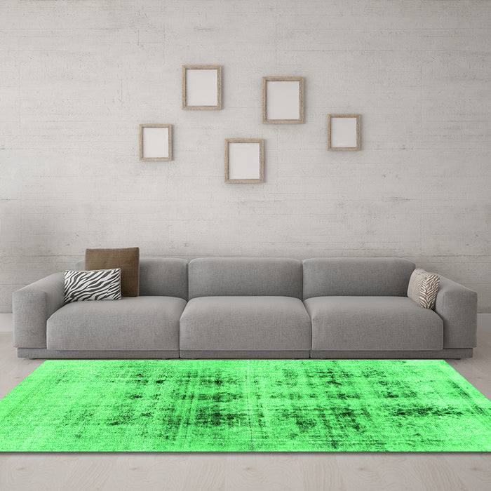 Machine Washable Abstract Green Modern Area Rugs in a Living Room,, wshabs2089grn