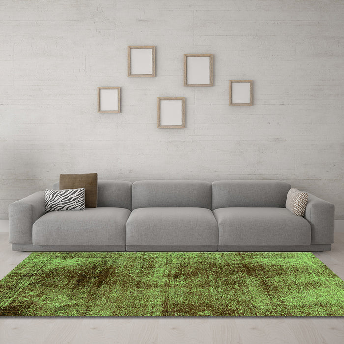Machine Washable Oriental Green Traditional Area Rugs in a Living Room,, wshabs2090grn