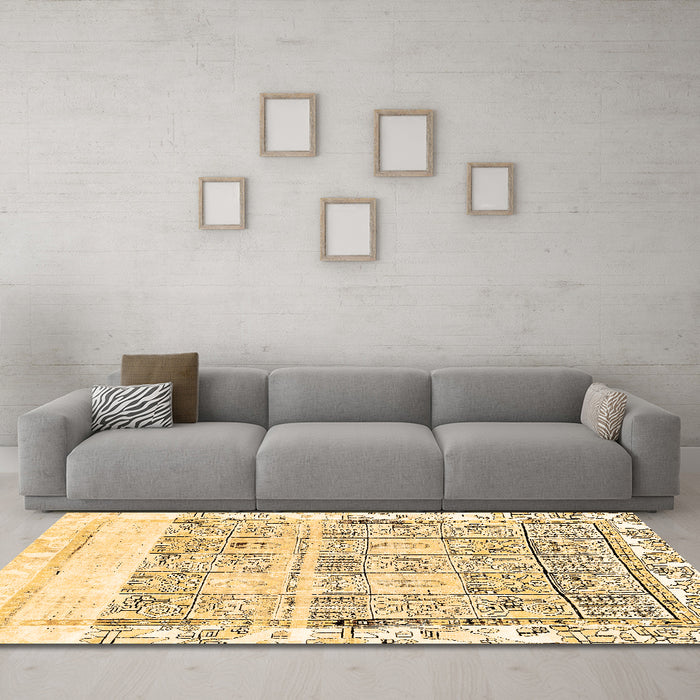 Machine Washable Abstract Brown Modern Rug in a Living Room,, wshabs2092brn