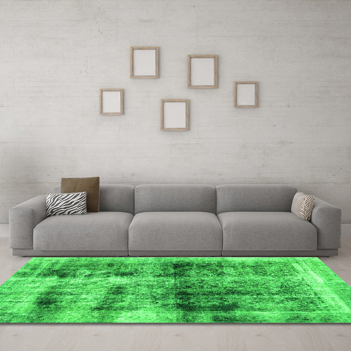 Machine Washable Abstract Green Modern Area Rugs in a Living Room,, wshabs2093grn