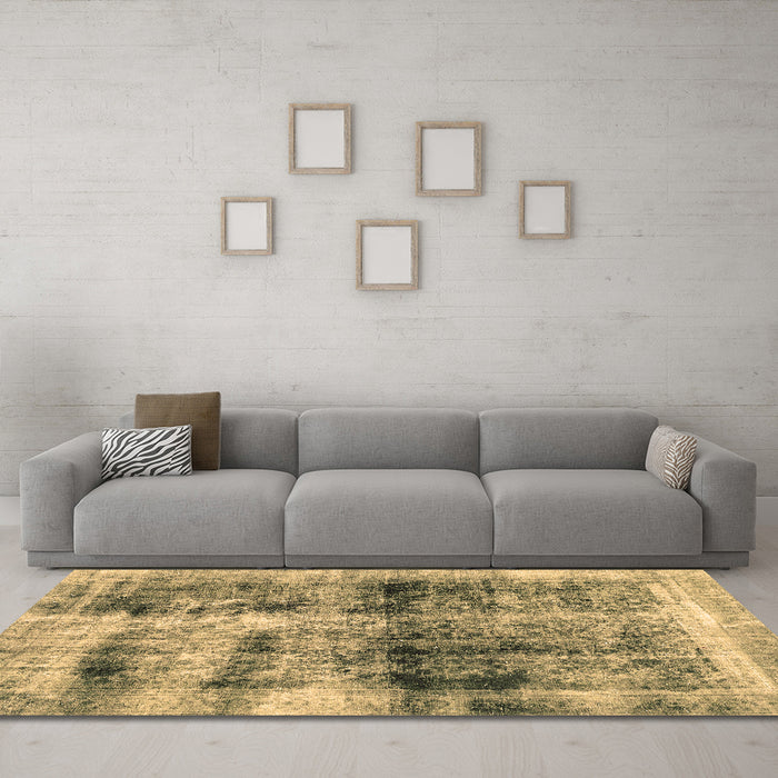 Machine Washable Abstract Brown Modern Rug in a Living Room,, wshabs2093brn