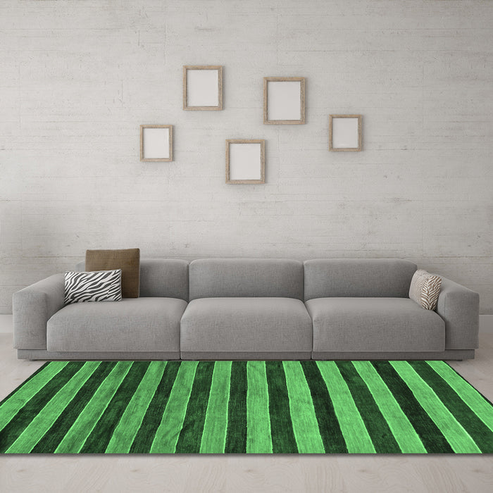 Machine Washable Abstract Emerald Green Modern Area Rugs in a Living Room,, wshabs20emgrn