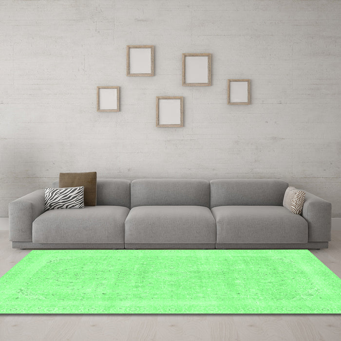 Machine Washable Abstract Emerald Green Modern Area Rugs in a Living Room,, wshabs2100emgrn