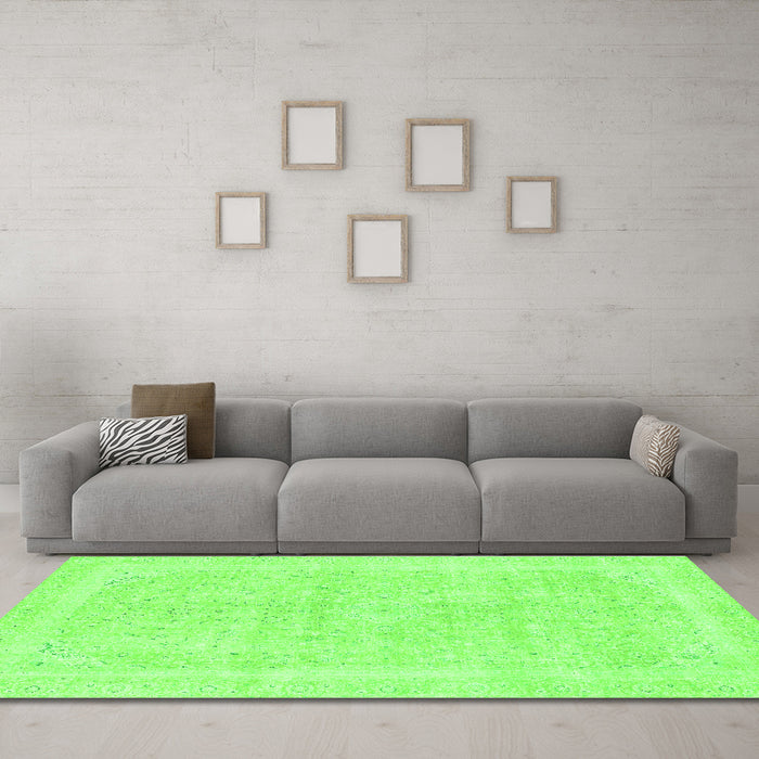 Machine Washable Abstract Green Modern Area Rugs in a Living Room,, wshabs2100grn