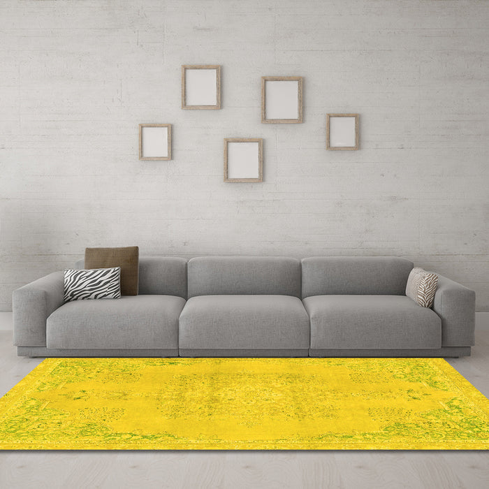 Machine Washable Abstract Yellow Modern Rug in a Living Room, wshabs2106yw