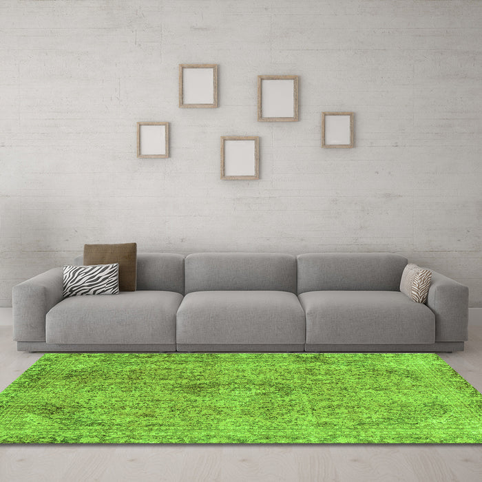 Machine Washable Abstract Green Modern Area Rugs in a Living Room,, wshabs2107grn