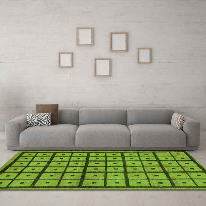 Machine Washable Abstract Green Modern Area Rugs in a Living Room,, wshabs210grn