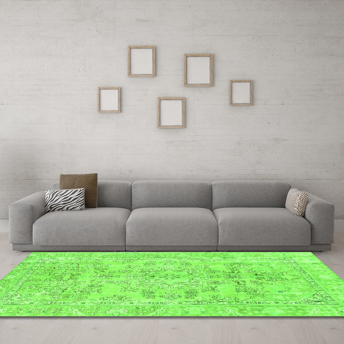 Machine Washable Abstract Green Modern Area Rugs in a Living Room,, wshabs2113grn