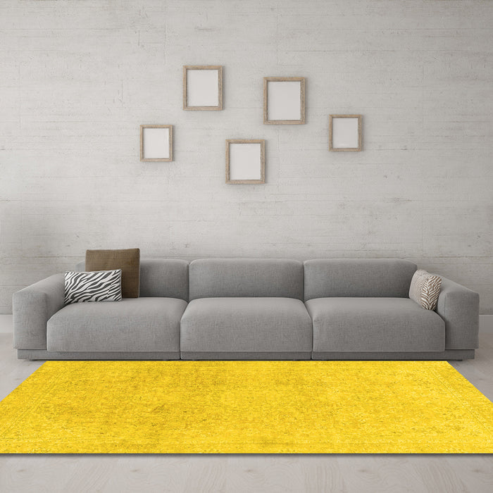 Machine Washable Abstract Yellow Modern Rug in a Living Room, wshabs2125yw