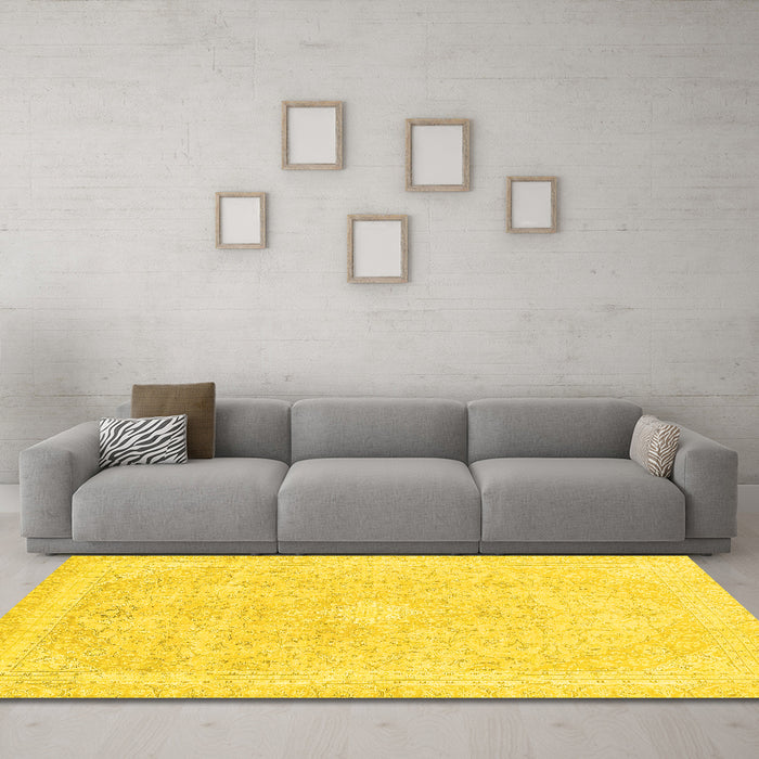 Machine Washable Abstract Yellow Modern Rug in a Living Room, wshabs2126yw