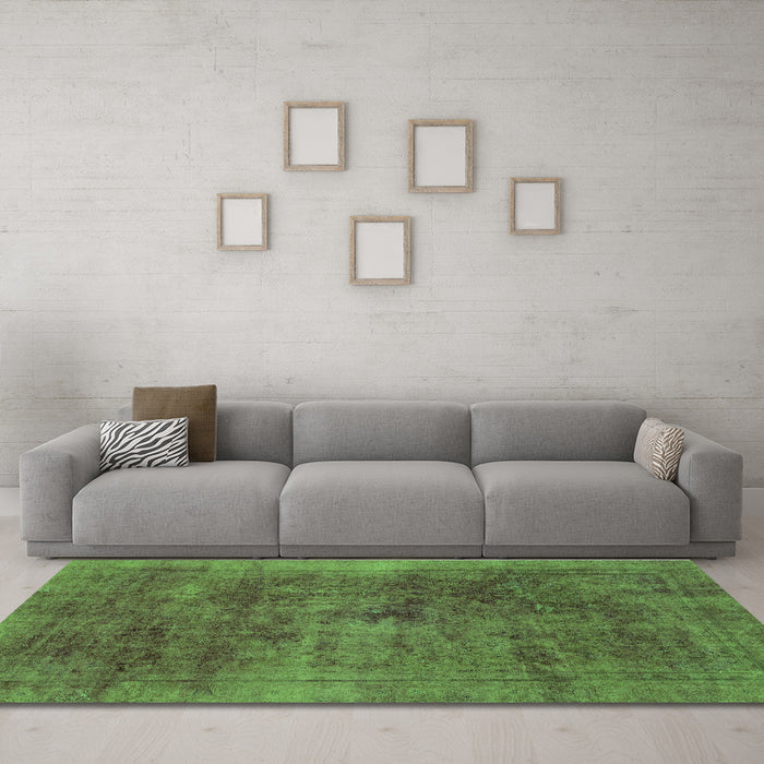 Machine Washable Abstract Green Modern Area Rugs in a Living Room,, wshabs2129grn