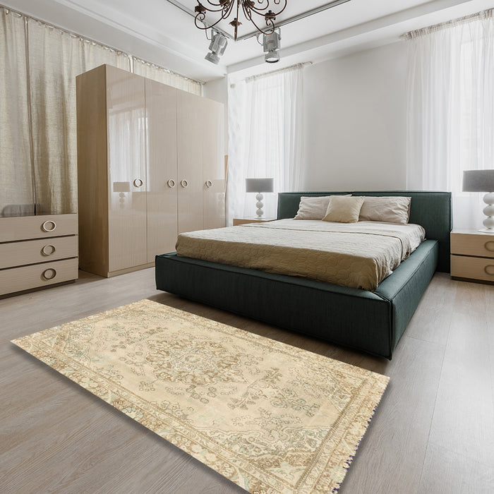 Machine Washable Abstract Khaki Gold Rug in a Bedroom, wshabs2132