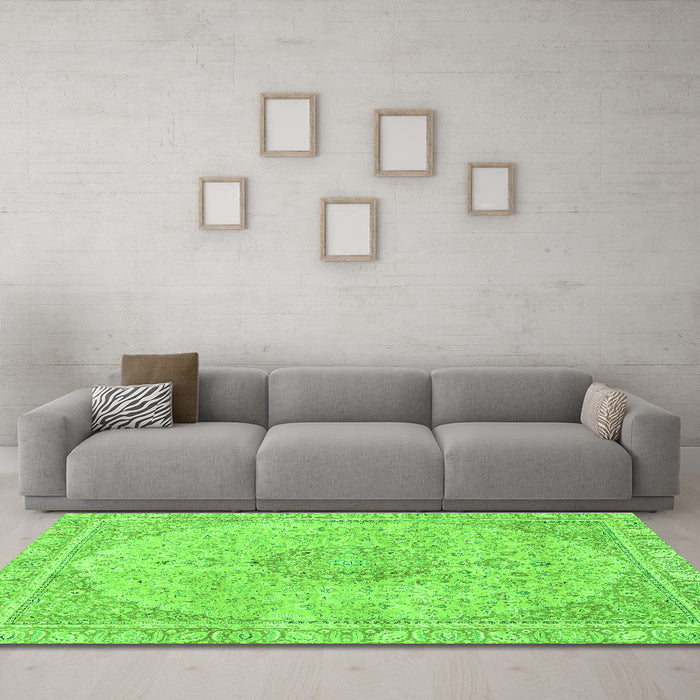 Machine Washable Abstract Green Modern Area Rugs in a Living Room,, wshabs2138grn