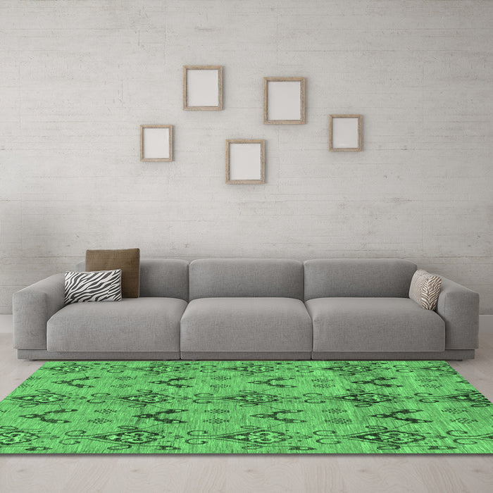 Machine Washable Abstract Emerald Green Modern Area Rugs in a Living Room,, wshabs213emgrn