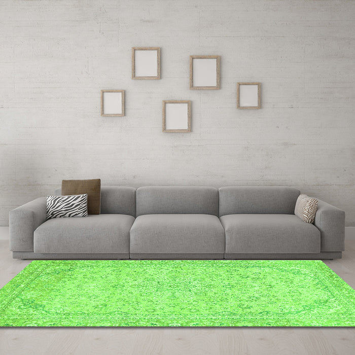 Machine Washable Abstract Green Modern Area Rugs in a Living Room,, wshabs2140grn
