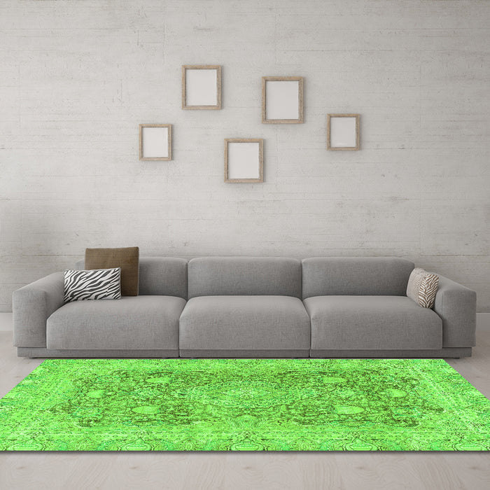 Machine Washable Abstract Green Modern Area Rugs in a Living Room,, wshabs2141grn