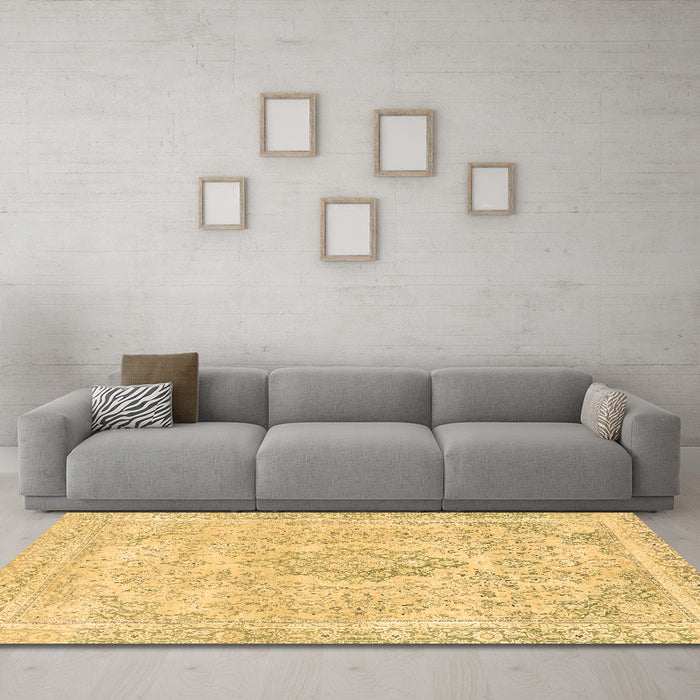 Machine Washable Abstract Brown Modern Rug in a Living Room,, wshabs2148brn