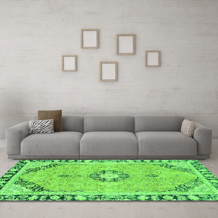 Machine Washable Abstract Green Modern Area Rugs in a Living Room,, wshabs2151grn