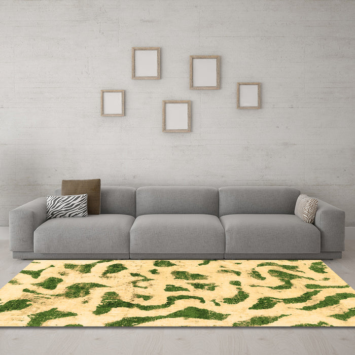 Machine Washable Abstract Brown Modern Rug in a Living Room,, wshabs2163brn