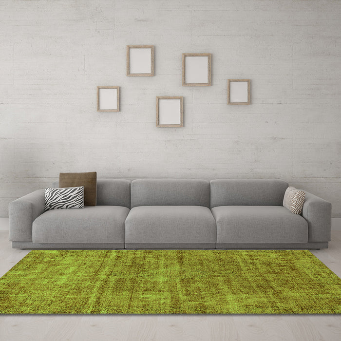 Machine Washable Abstract Green Modern Area Rugs in a Living Room,, wshabs2172grn