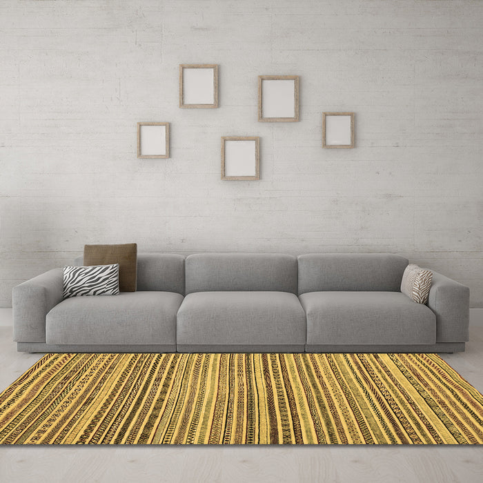 Machine Washable Abstract Brown Modern Rug in a Living Room,, wshabs2176brn