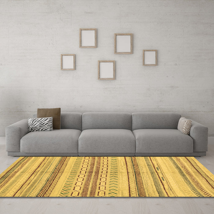 Machine Washable Abstract Brown Modern Rug in a Living Room,, wshabs2180brn