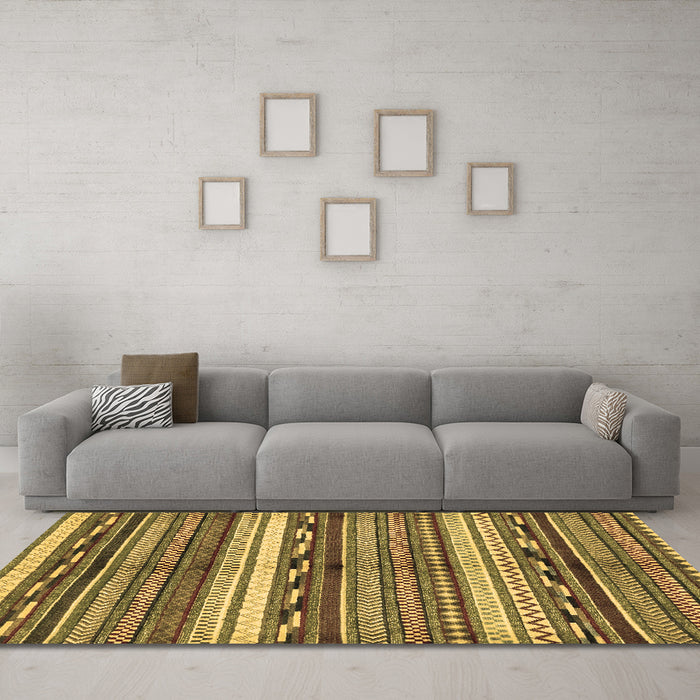 Machine Washable Abstract Brown Modern Rug in a Living Room,, wshabs2182brn